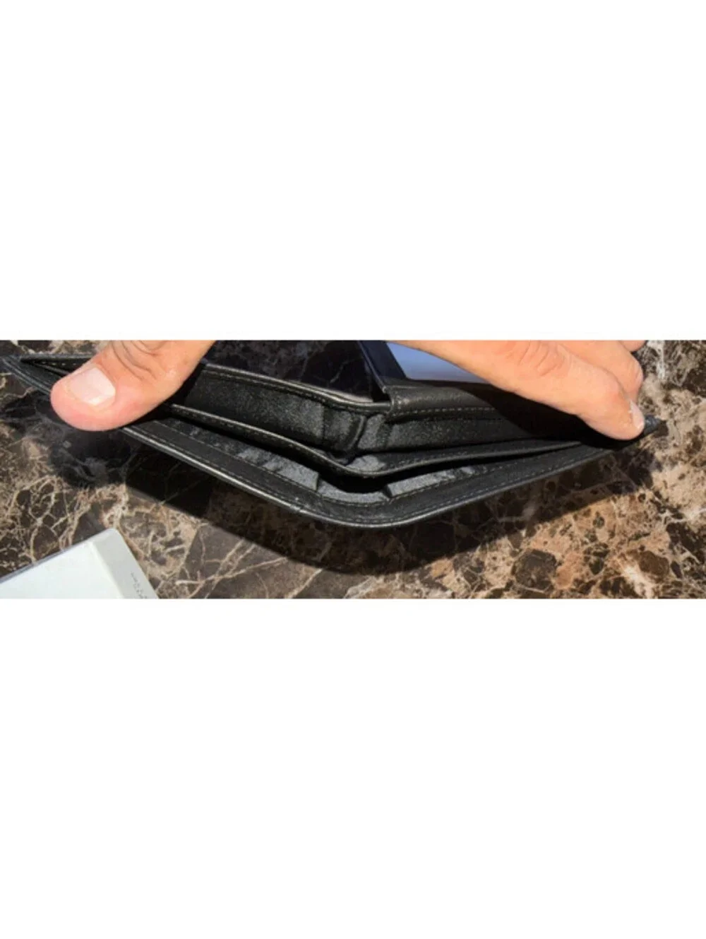 Sigtrenk  Men’s Black Leather Bifold Wallet ID Window Slim Minimalist